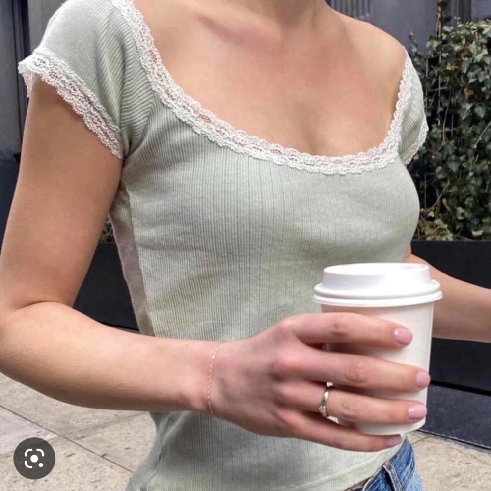 BRANDY MELVILLE GREEN LACE EDEN TOP